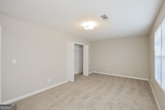 Building Photo - 85 Creek Bottom Dr