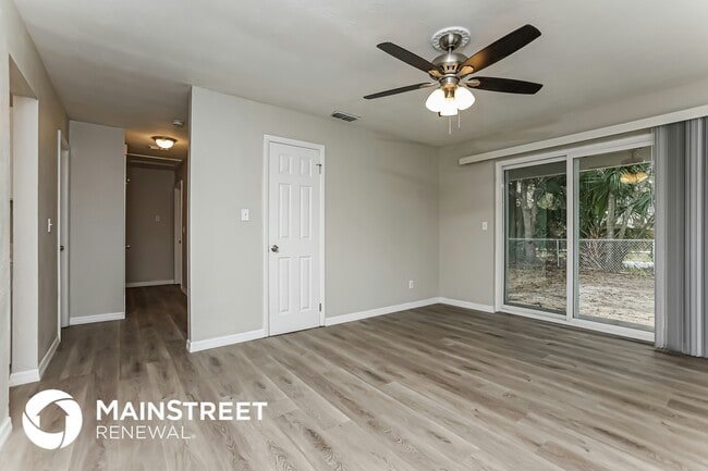 Foto del edificio - 1225 Gail St