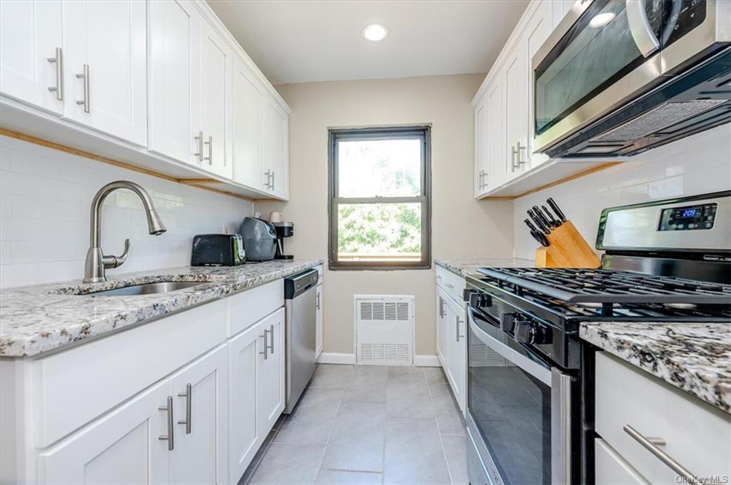Foto principal - 1209 E Broadway