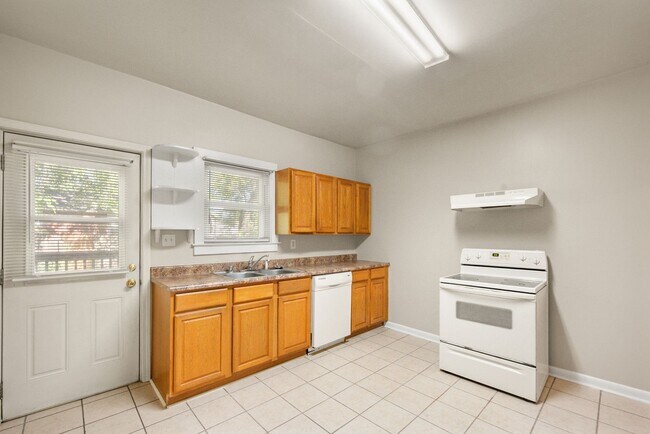 Foto del edificio - 2726 Taylor Blvd