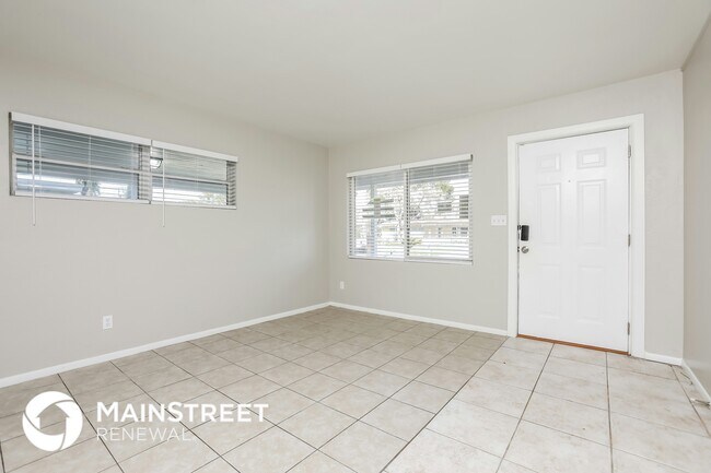 Building Photo - 205 Tangerine Dr