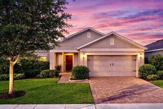 Building Photo - 9760 Kinmore Dr