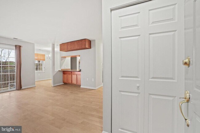Building Photo - 100 Westwick Ct