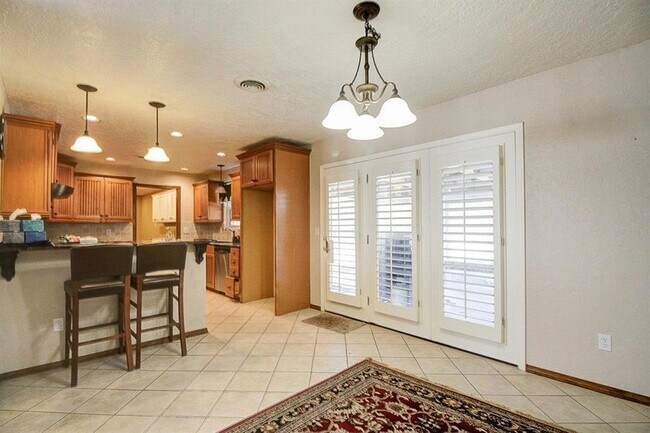 Foto del edificio - 805 Willow Ln