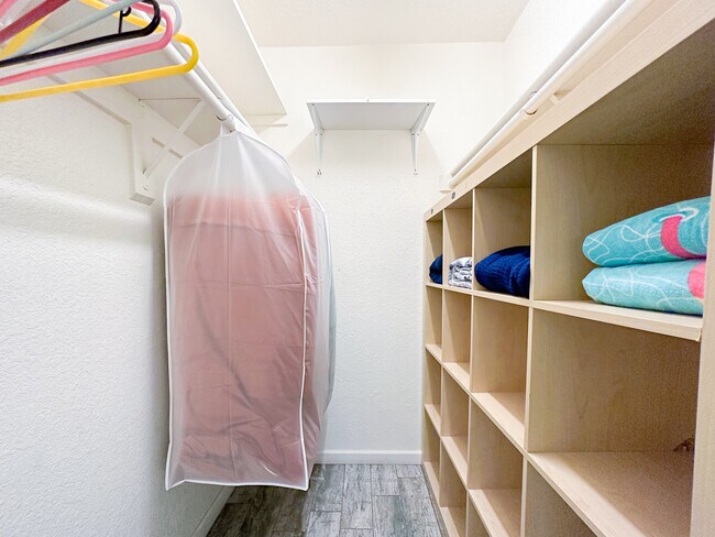 Foto del edificio - 1215 E Lemon St