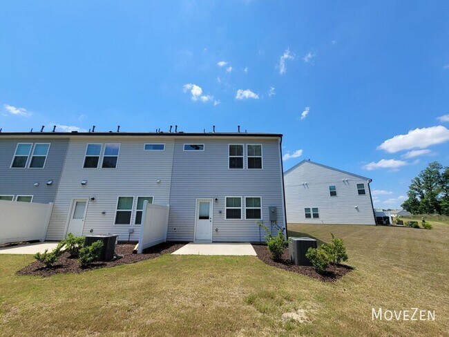 Building Photo - 808 Falls Grove Trl