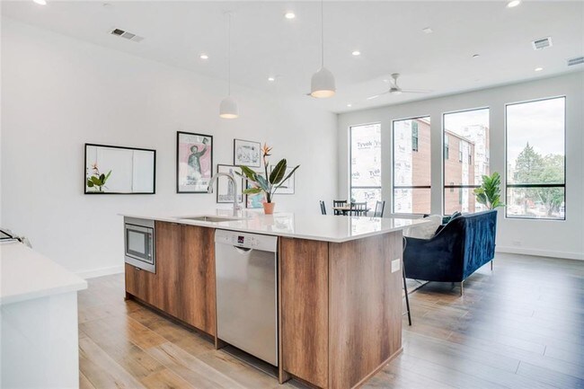 Foto del edificio - 4708 Monarch St
