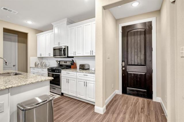 Building Photo - 3 bedroom in Plano TX 75024