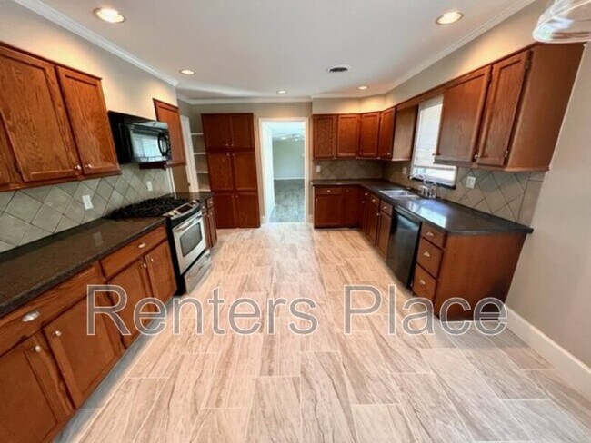 Foto del edificio - 3315 S Lewis Ave