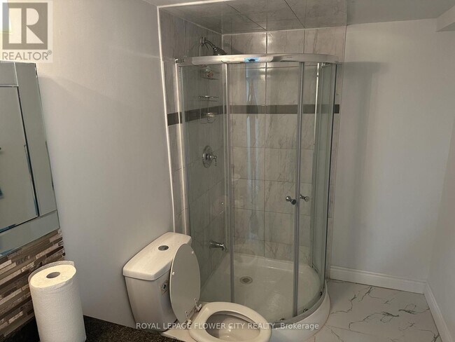 Building Photo - 47 Sparta Dr