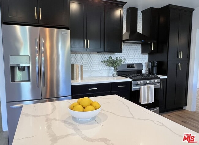 Building Photo - 13123 Magnolia Blvd