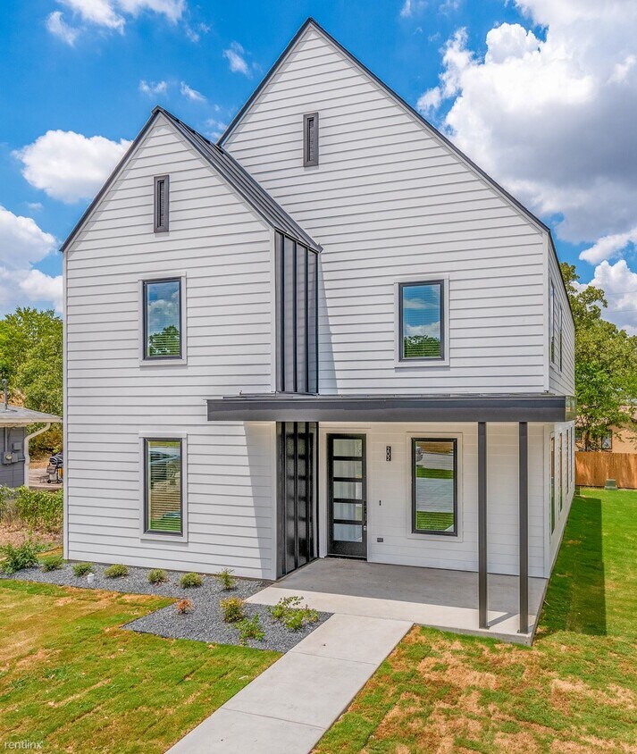 Primary Photo - 3 br, 3.5 bath House - 200 Fairway Dr