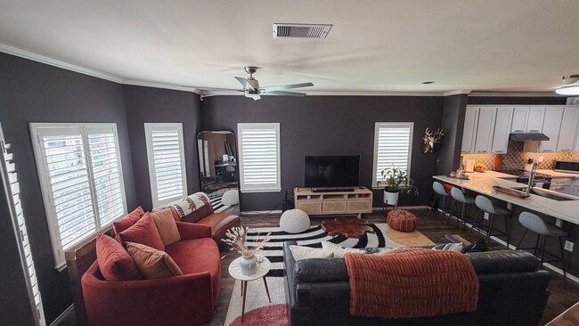 Foto del edificio - 1909 Kemah Village Dr