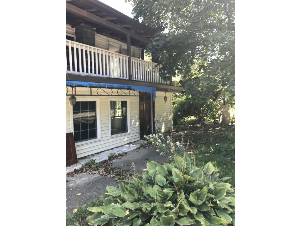 Primary Photo - 281 Jackson St