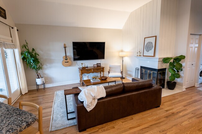 Building Photo - 309 Boxmere Pl