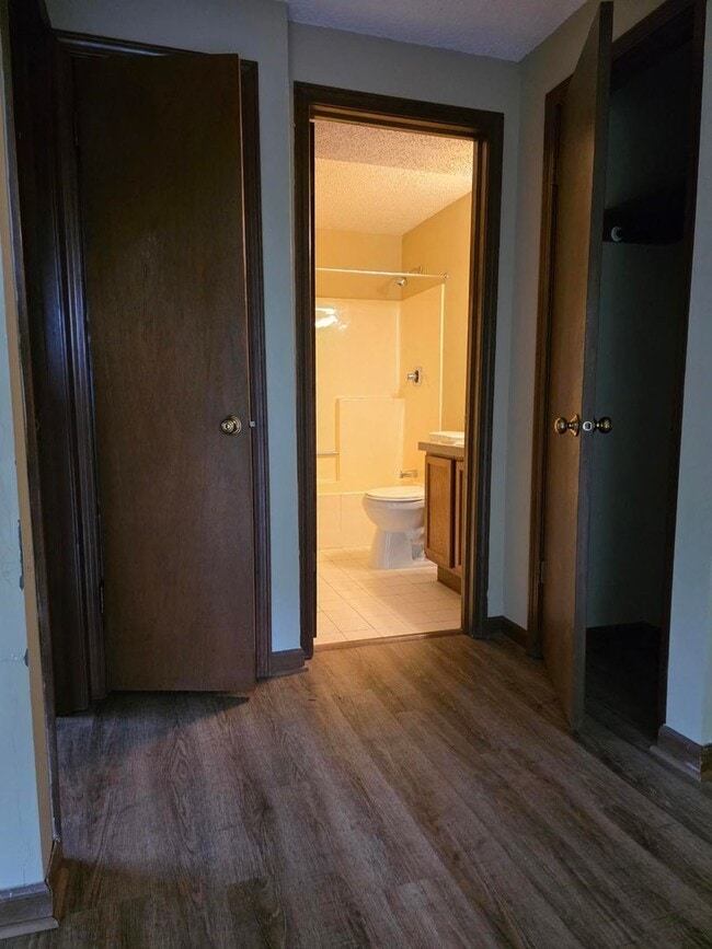 Foto del edificio - 1-Bedroom, 1-Bath