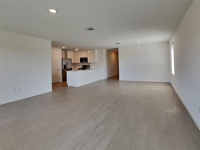 Foto del edificio - 3707 Longleaf Dr