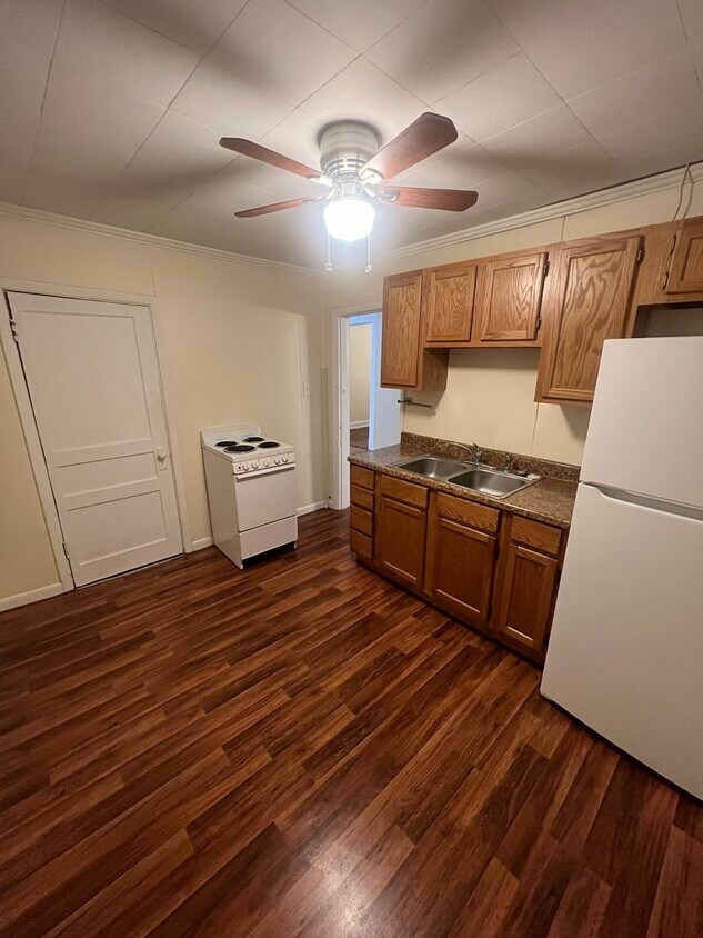 Foto principal - 816 Aurora Ave