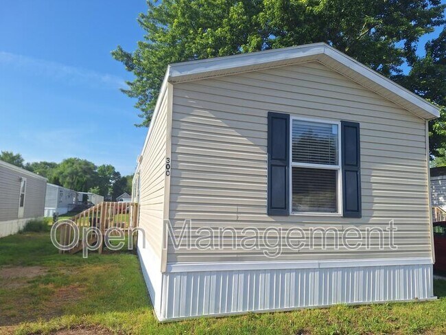 Building Photo - 301 Mantle Ave
