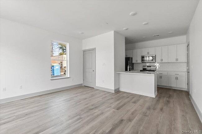 Building Photo - 75 Forester Ave