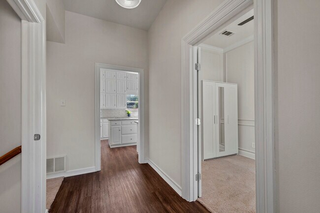 Foto del edificio - 7111 Lisa Ct