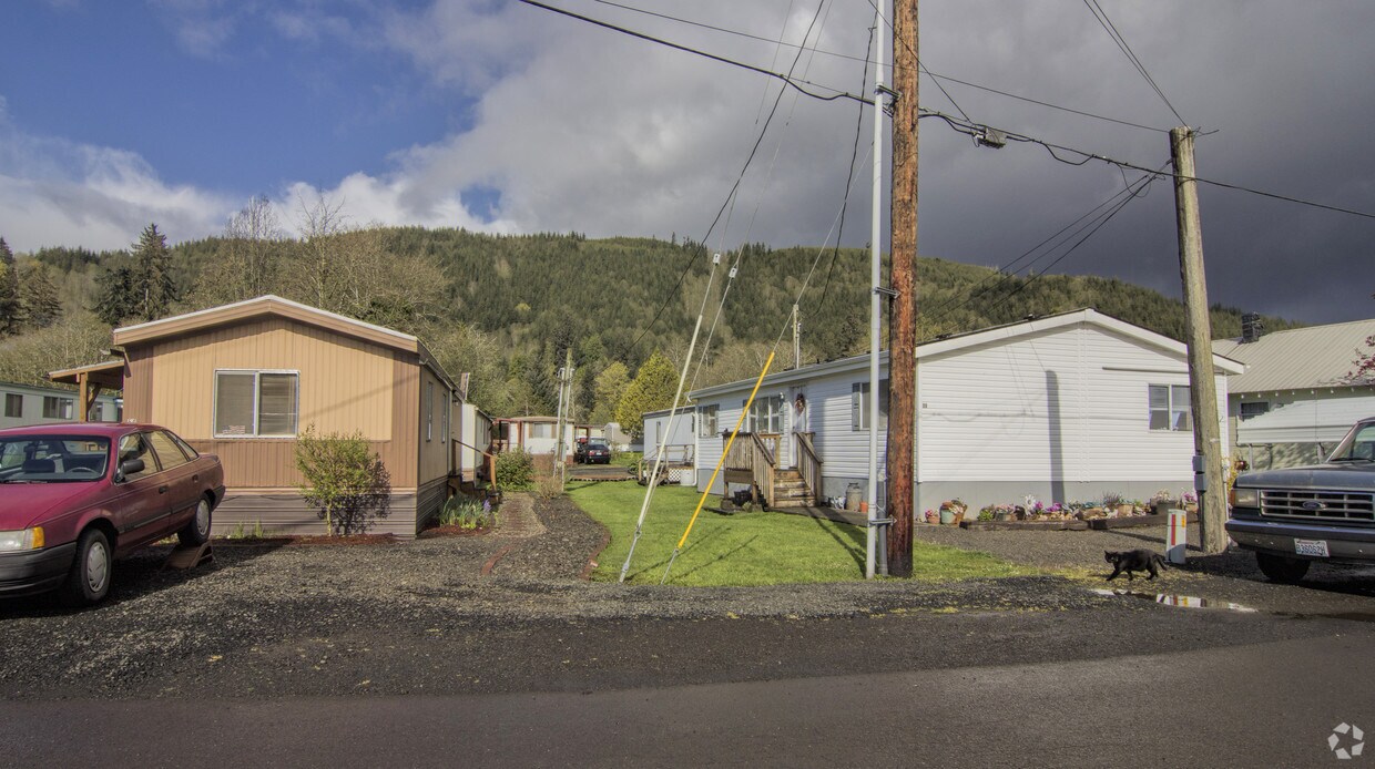 750 Crescent St, Raymond, WA 98577 Apartments in Raymond, WA