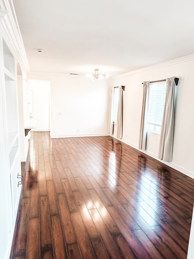 Building Photo - 2744 Crown Ridge Rd