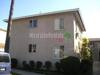 Photo - 608 W Glenoaks Blvd (Glendale, CA)