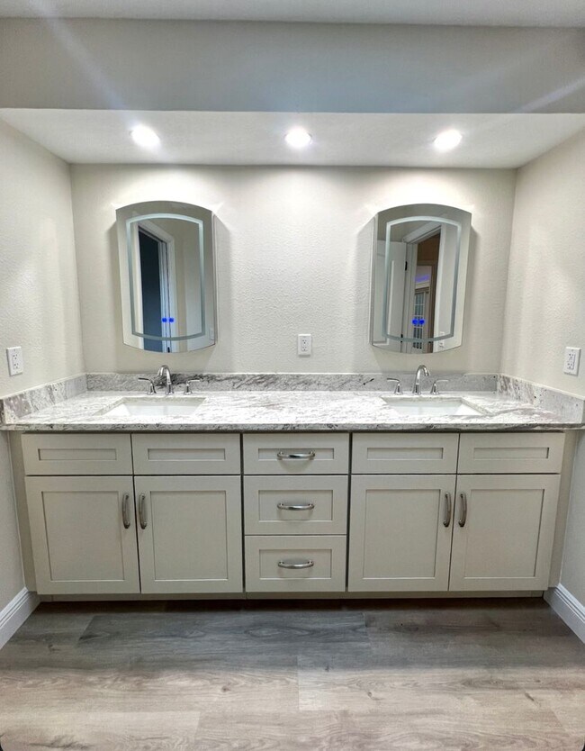 Foto del edificio - Hidden gem in Silver Oaks