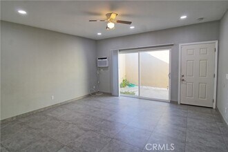 Building Photo - 707 E Chuckwalla Rd