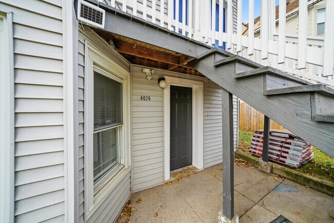 Foto del edificio - 8026 S Coles Ave