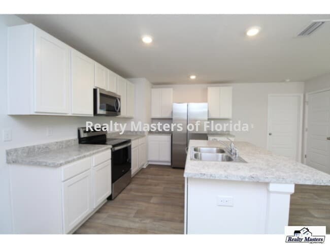 Building Photo - BRAND NEW CONSTRUCTION ~ Pet friendly ~ Re...