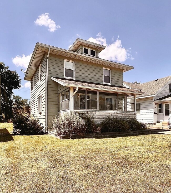 Building Photo - 1137 Diamond Ave. - South Bend