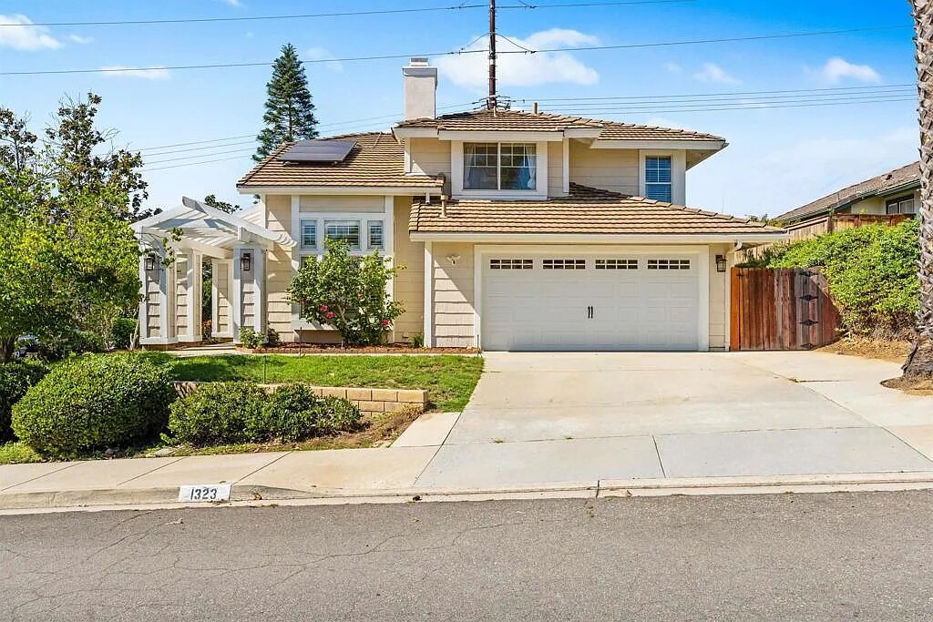 Foto principal - 1323 Greenway Rise
