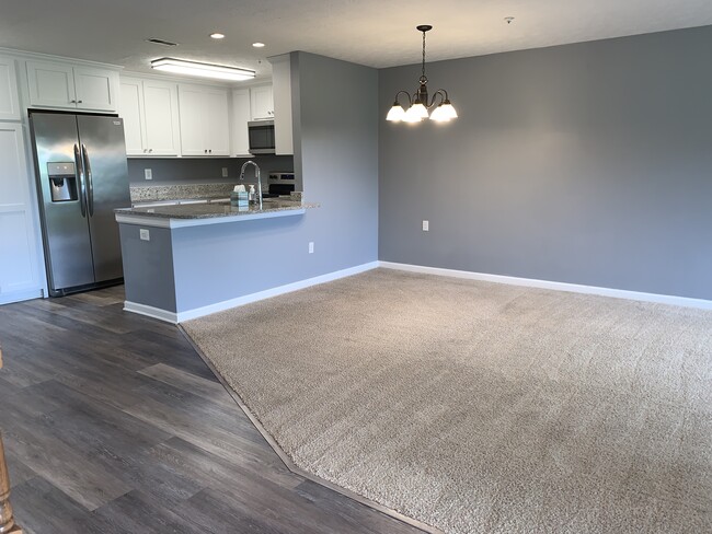 Building Photo - 4622 Deepwood Ct