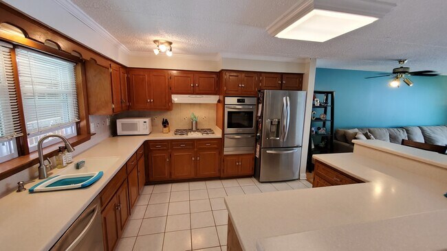Building Photo - 26 N Pistakee Lake Rd