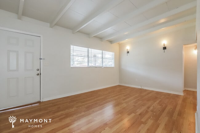 Building Photo - 1228 Vista Pl