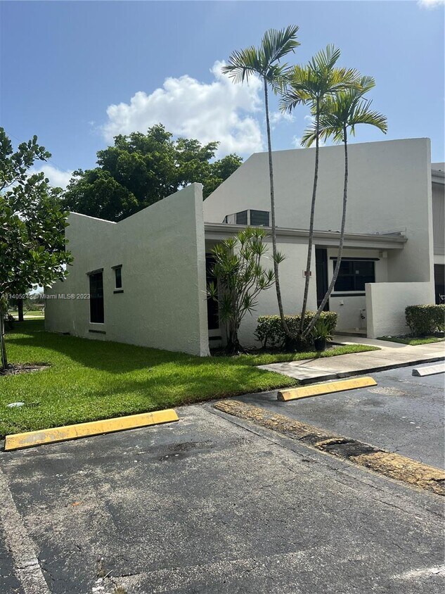 9730 NW 10th St, Pembroke Pines, FL 33024 House Rental in Pembroke