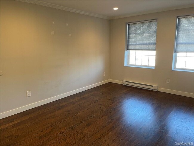 Building Photo - 17 Cedar St