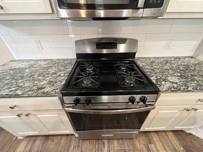 Building Photo - 1404 17th St