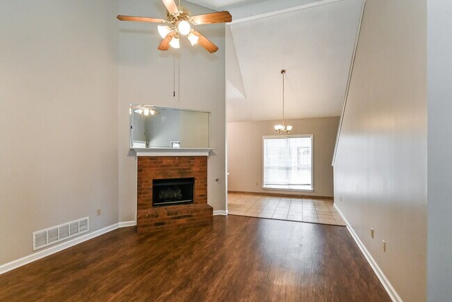 Building Photo - 7650 Davis Pkwy
