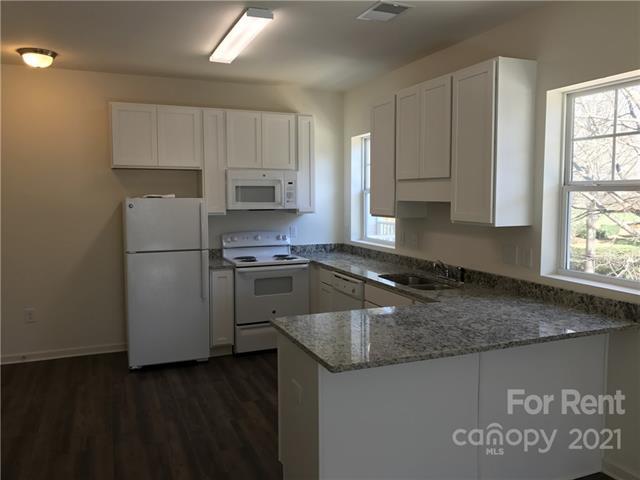 Building Photo - 17905 Delmas Dr