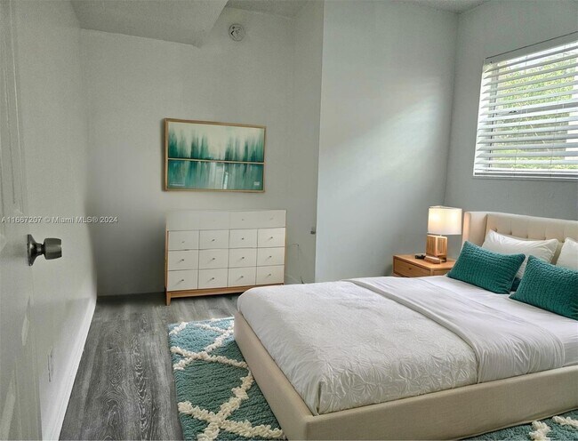 Foto del edificio - 4103 Riverside Dr