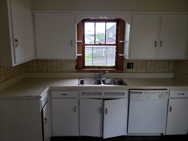 Foto del edificio - 112 Elmwood St