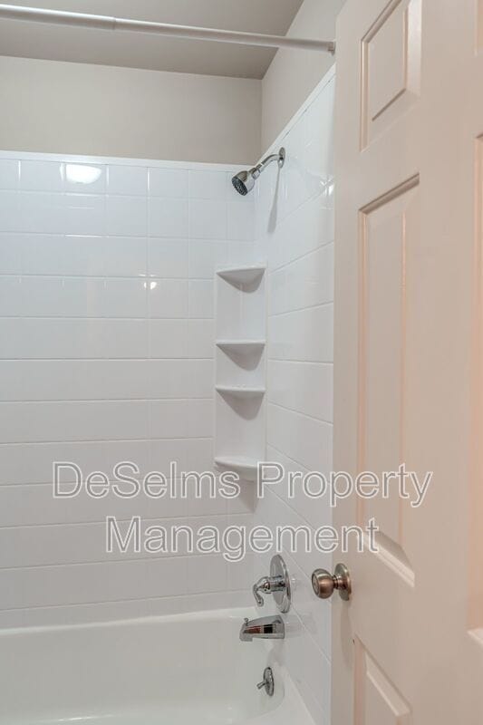 Foto del edificio - 1122 Brentwood Pointe
