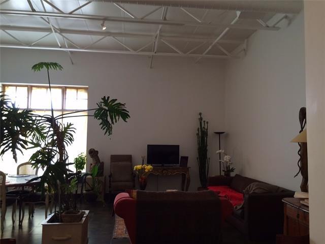 Foto del edificio - 1371 Crampton St