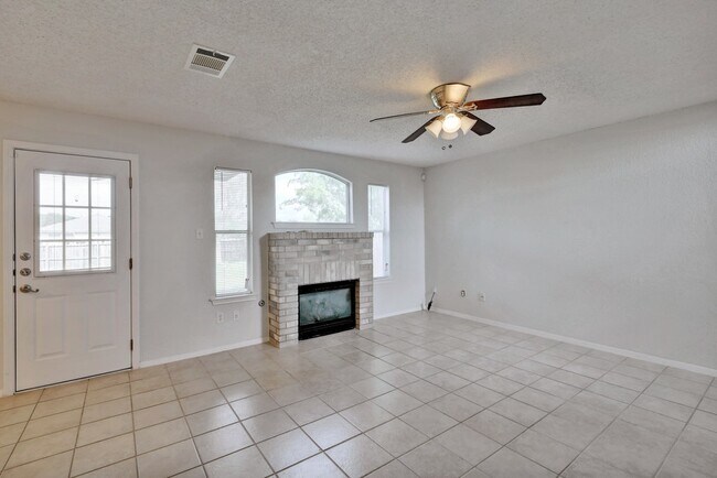 Building Photo - 1609 Lantern Light Dr
