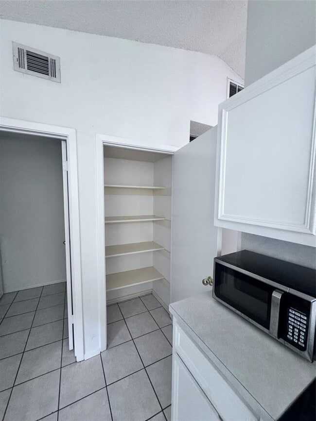 Building Photo - 3709 Tom Green St