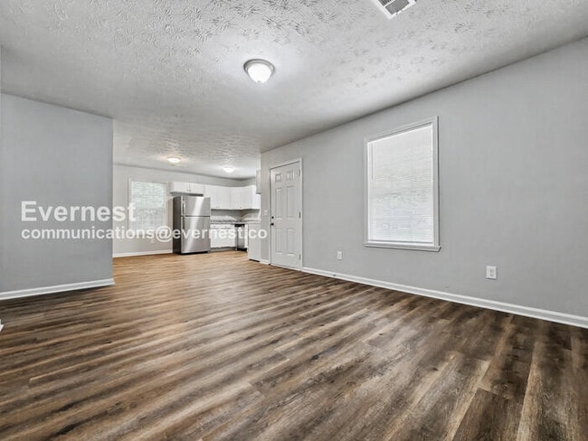 Building Photo - 234 Elm Pl