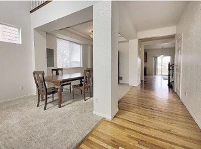 Building Photo - Multi Level Home with Fabulous Mountain Vi...